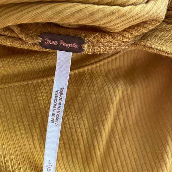 🥂HP🍾 FREE PEOPLE shimmy shake knot open back yellow long sleeve top L like new - Picture 8 of 10